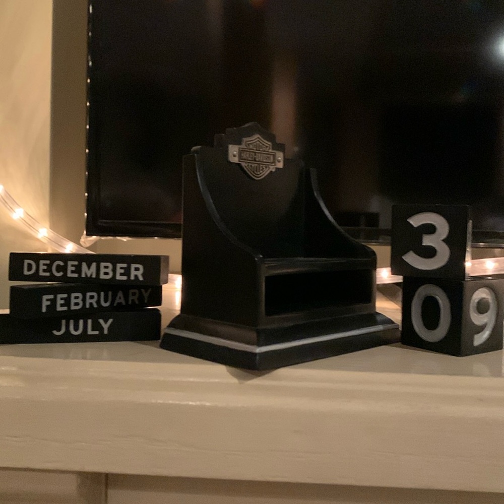 Harley Davidson desk calendar - Picture 2 of 2
